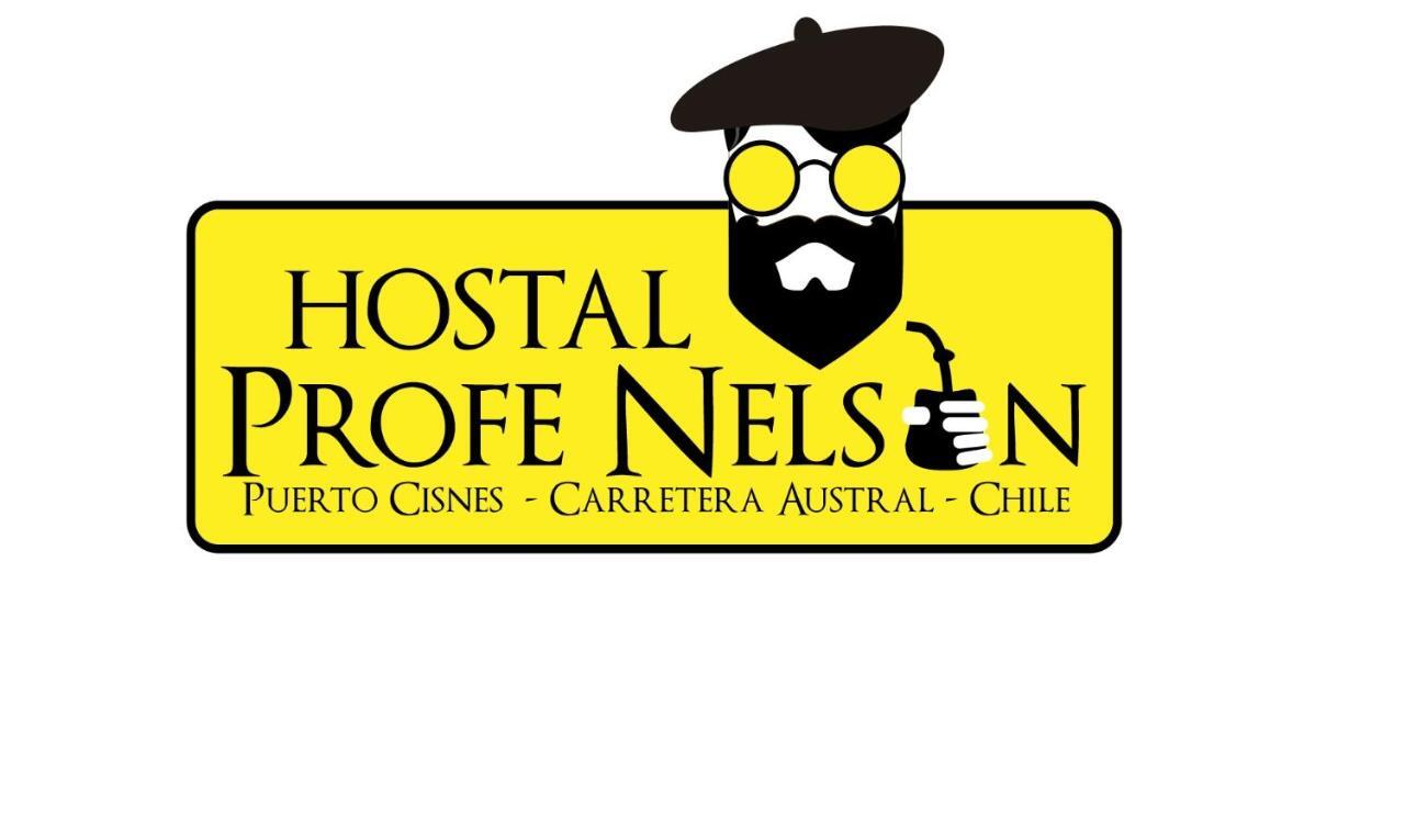 Profe Nelson Hostel Puerto Cisnes Exterior photo